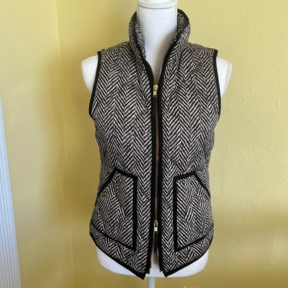 J.Crew hounds tooth puffer vest very hard to find size extra small